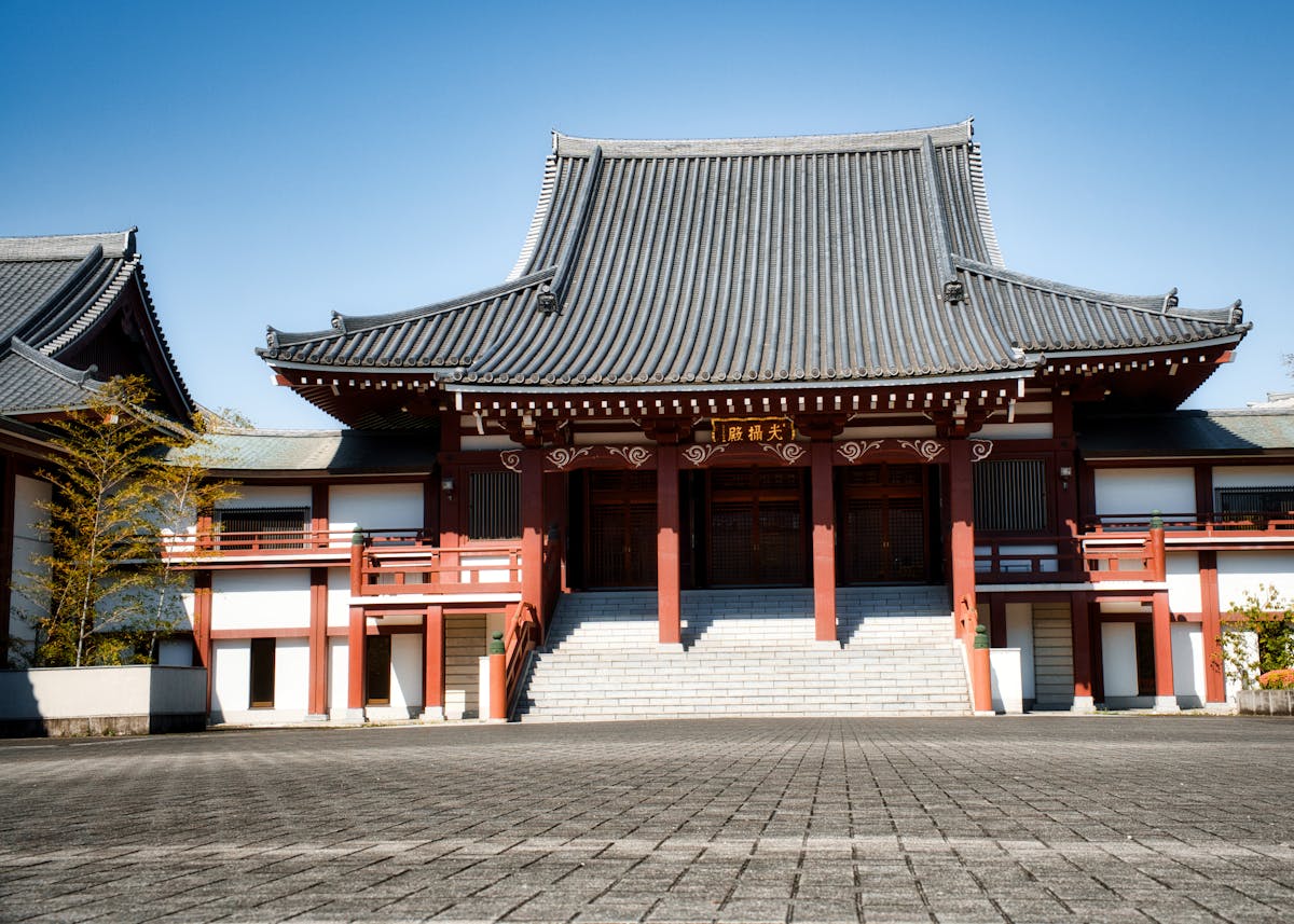 Zojoji Temple Tokyo — halal visit for Muslim travelers — historic Japanese temples